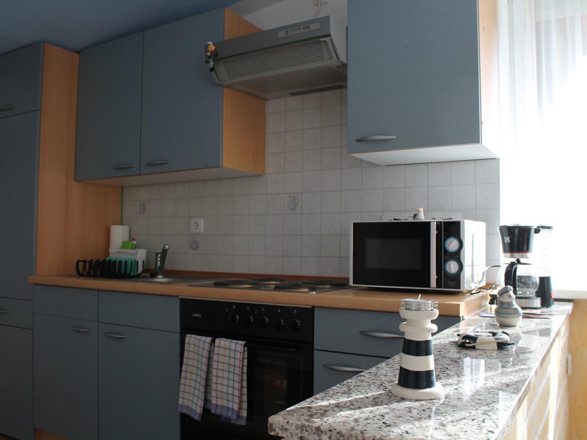 Spacious Bungalow Near Sea In Grundshagen Екстер'єр фото